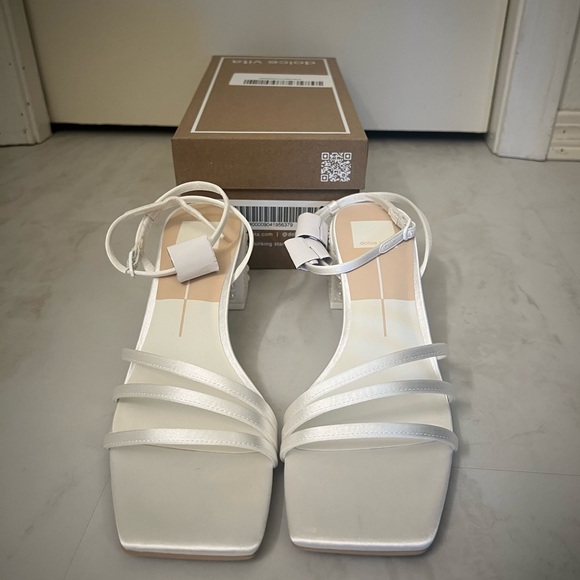 Dolce Vita Pearl Heels - Picture 4 of 6